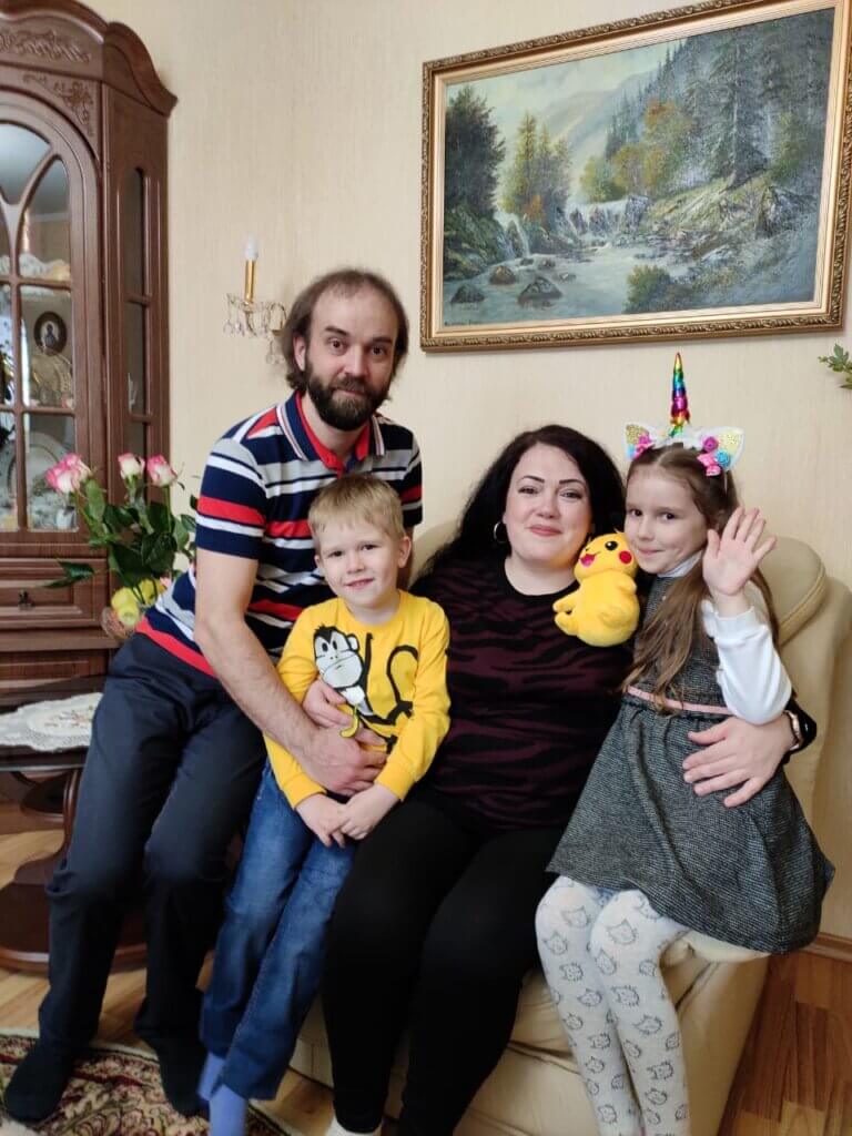 Ярослав з родиною після лікування